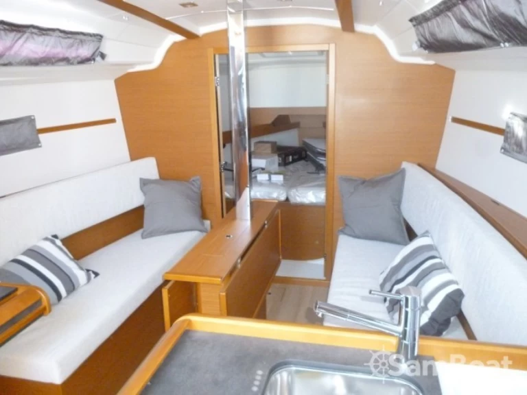 Jeanneau Sun Odyssey 349 mieten Hyères