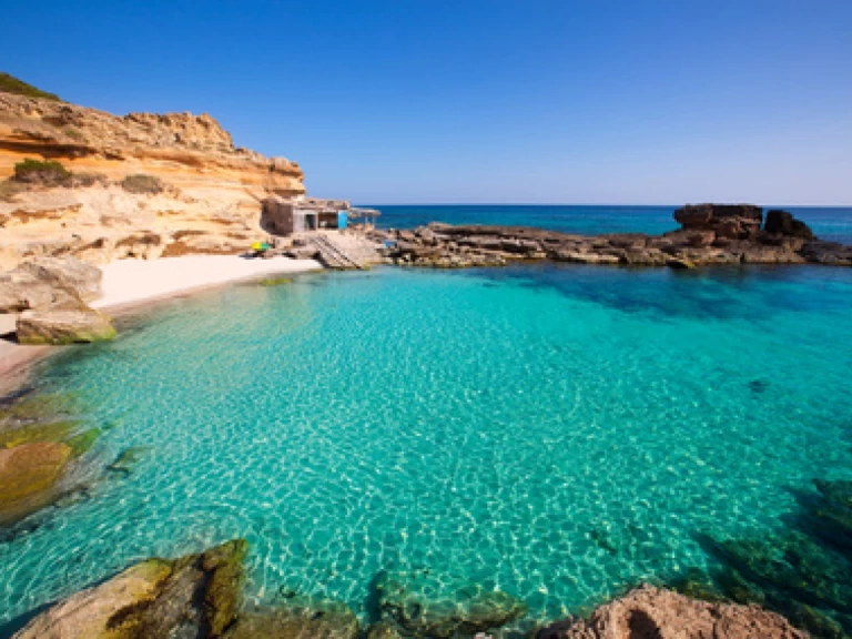 Segelboot mit oder ohne Skipper Bordogna-Pacifico mieten in Sant Antoni de Portmany