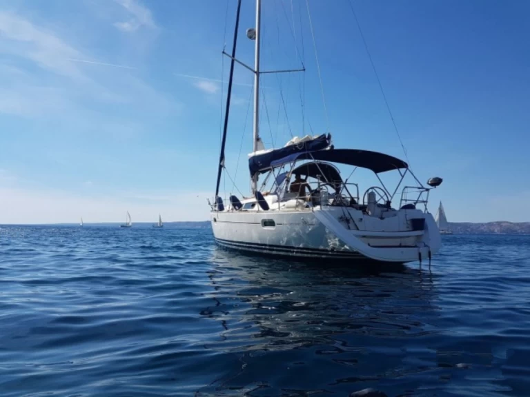 YachtCharter in Marseille - Jeanneau Sun Odyssey 39i auf SamBoat
