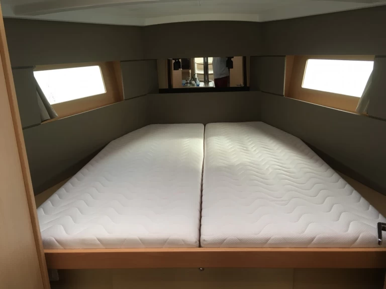 YachtCharter in Sète - Bénéteau Oceanis 38.1 auf SamBoat