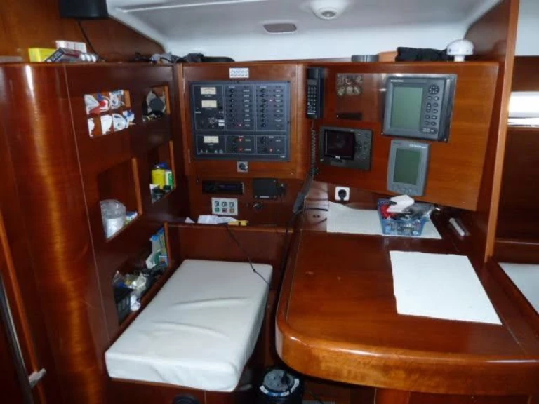 YachtCharter in Hyères - Bénéteau First 47.7 auf SamBoat