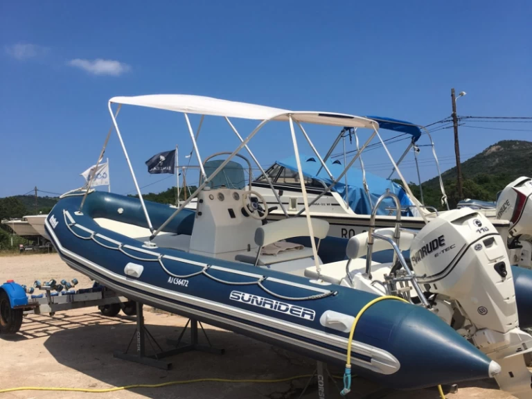 Schlauchboot mieten in Sant'Amanza zum besten Preis