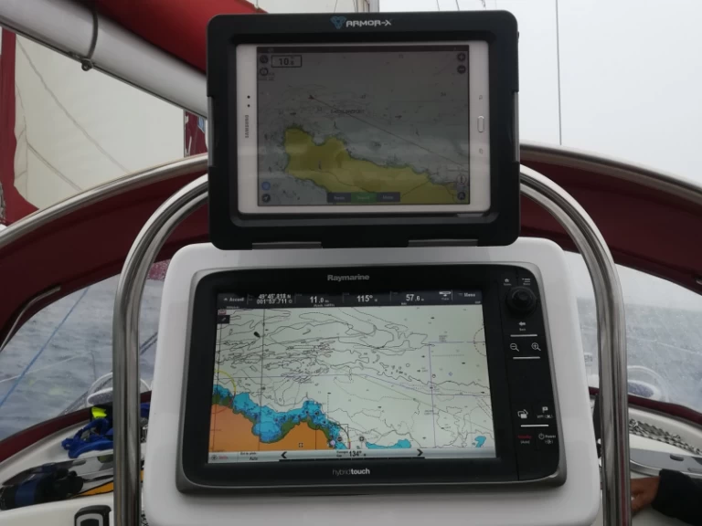 YachtCharter in Cherbourg-en-Cotentin - Bénéteau Oceanis 41.1 auf SamBoat