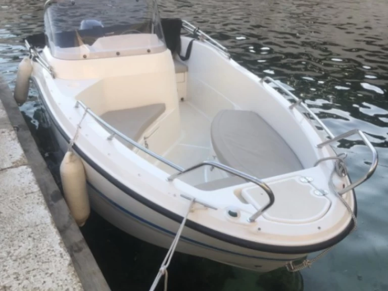 Quicksilver Activ 455 Open mieten Marseille