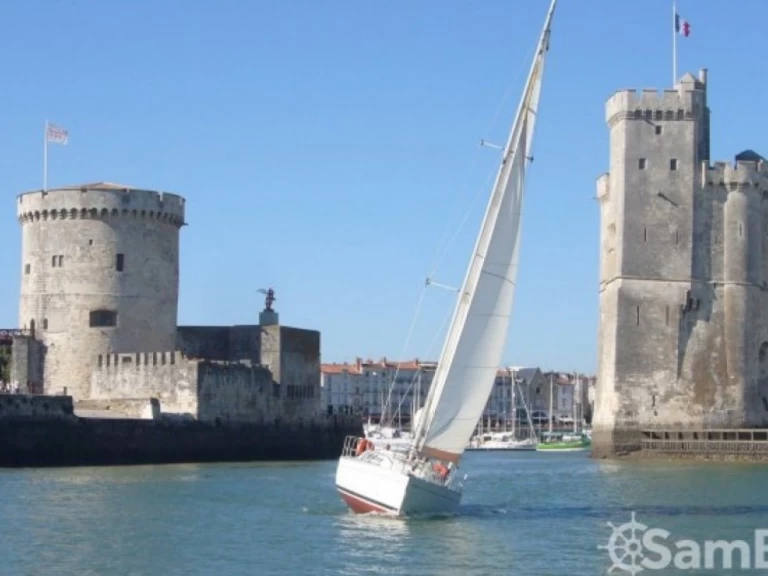 Boot mieten La Rochelle günstig First 35 S5