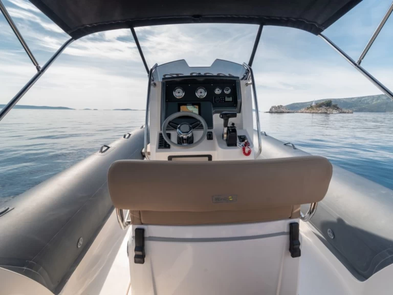 Bootsverleih Bwa Sport 26 GTO Trogir Samboat