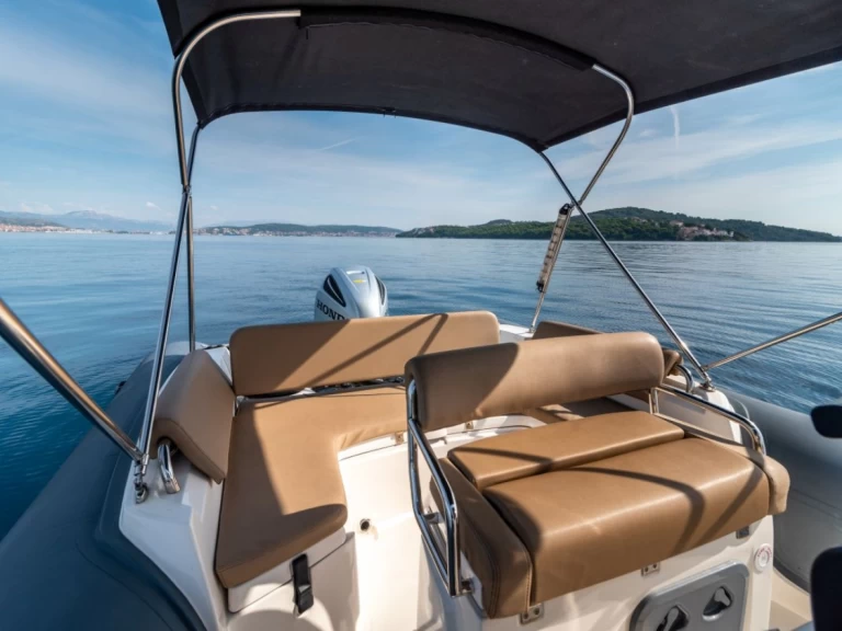 Schlauchboot mit oder ohne Skipper Bwa mieten in Trogir