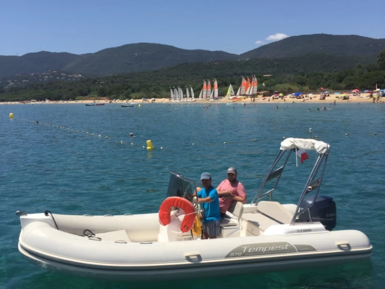 Boot mieten Cavalaire-sur-Mer günstig Tempest 570