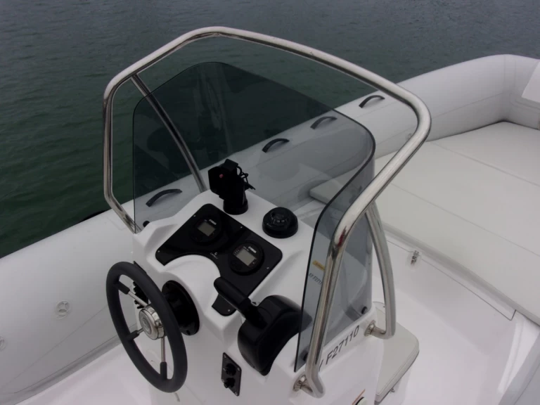 Schlauchboot mieten in La Trinité-sur-Mer - Capelli Tempest 625 Easy