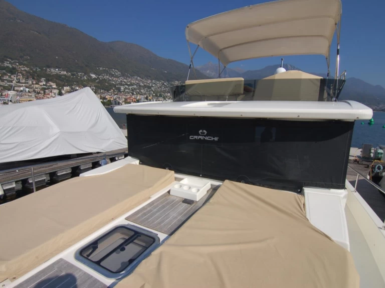 Motorboot mit oder ohne Skipper Cranchi mieten in Saint-Mandrier-sur-Mer