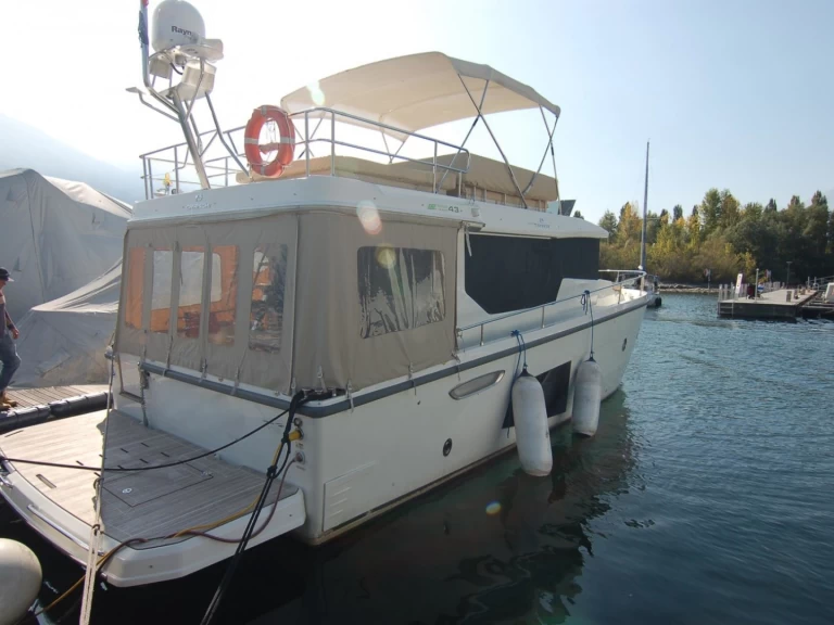 Vermietung Motorboot Cranchi mit Führerschein