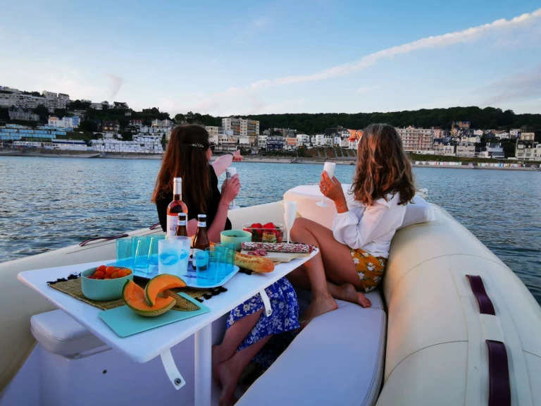 Schlauchboot mit oder ohne Skipper Tiger mieten in Le Havre
