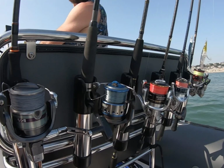 Ein Falcon 575 SR mieten in Le Havre