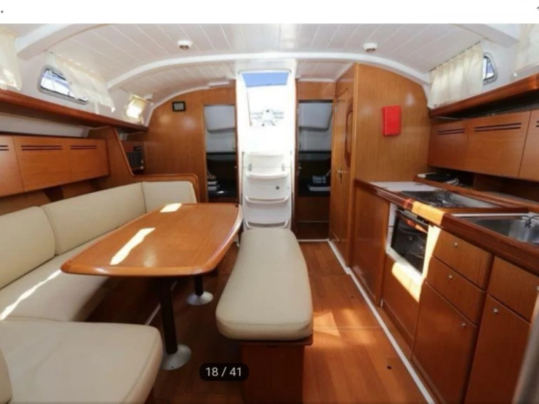 Segelboot mieten in Six-Fours-les-Plages - Bénéteau Cyclades 434