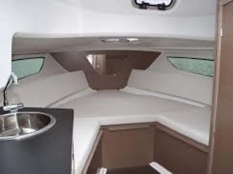 Motorboot mit oder ohne Skipper Jeanneau mieten in Hyères