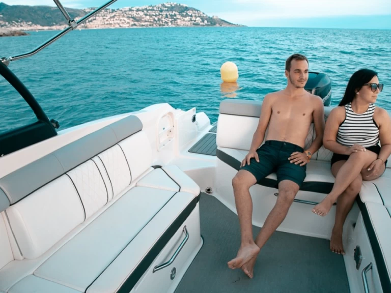 Motorboot mit oder ohne Skipper Sea Ray mieten in Roses