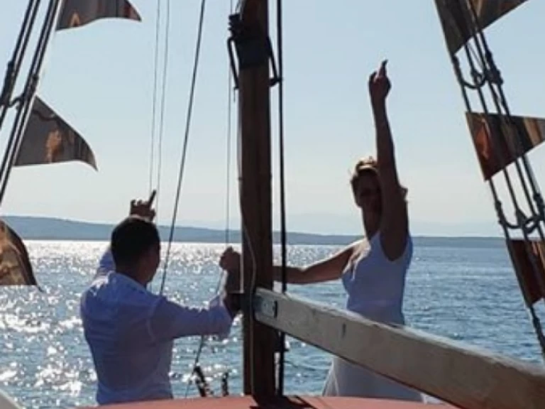 Ein GAJETA EX-LIFEBOAT mieten in Crikvenica