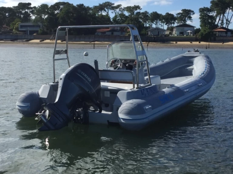 Schlauchboot mieten in Lège-Cap-Ferret zum besten Preis