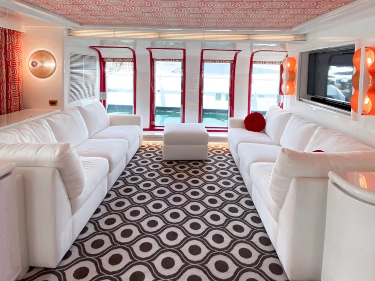 Technema 82 mieten Ibiza Town