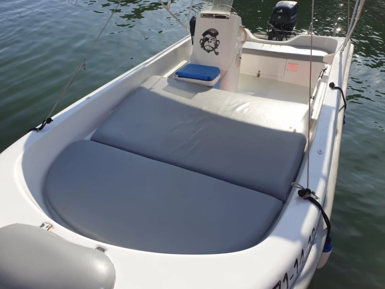 Motorboot mit oder ohne Skipper Astec mieten in Santander