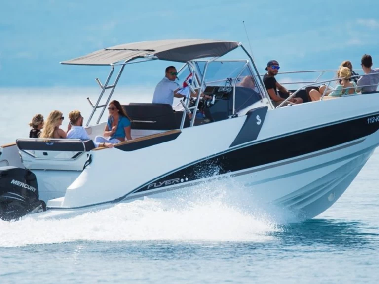 Ein Bénéteau Flyer 8.8 SPACEdeck mieten in Lorient