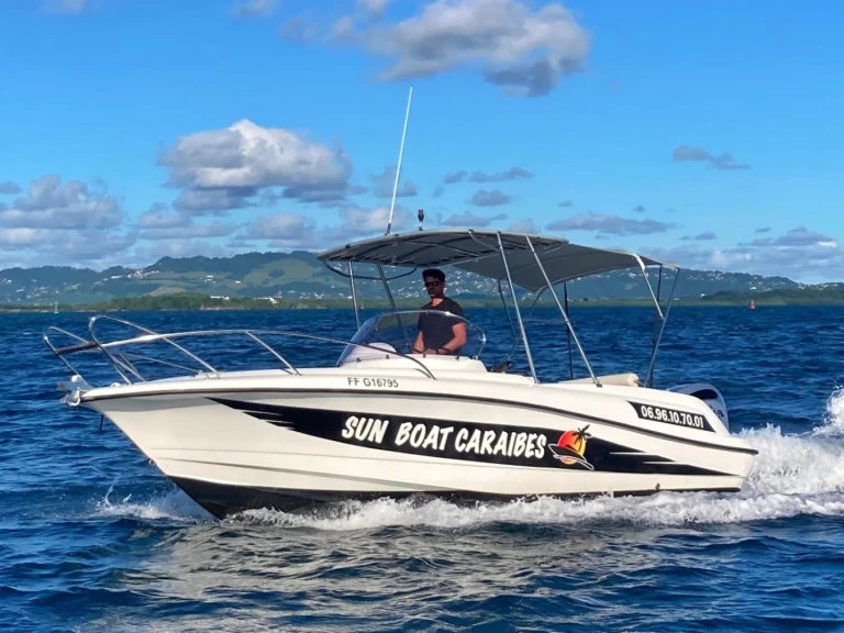 Lobster marion 7,3 mieten Les Trois-Îlets