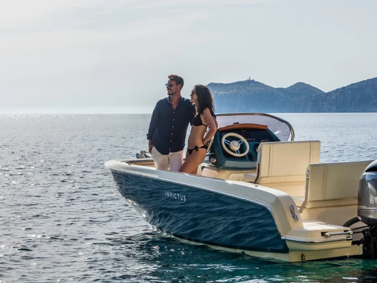 Boot mieten Roses günstig Invictus 200 FX