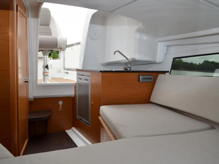 Bootsverleih Jeanneau Cap Camarat 7.5 WA Hyères Samboat