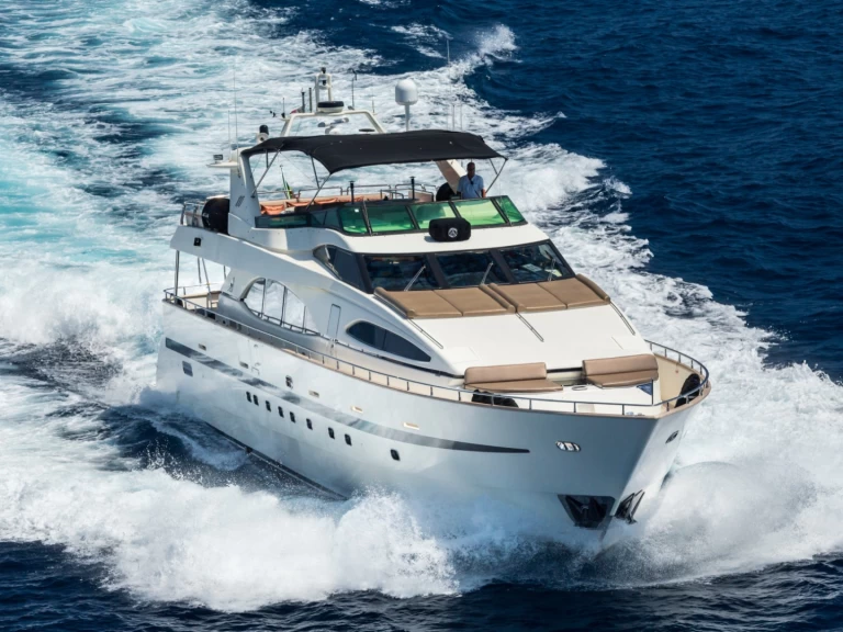 YachtCharter in Cannes - Azimut Azimut 100  auf SamBoat