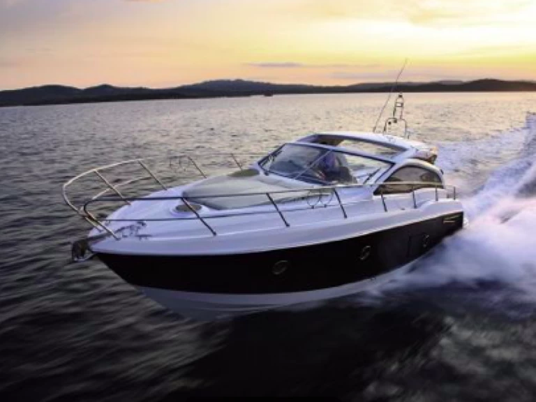 YachtCharter in Six-Fours-les-Plages - Sessa Marine C38 auf SamBoat