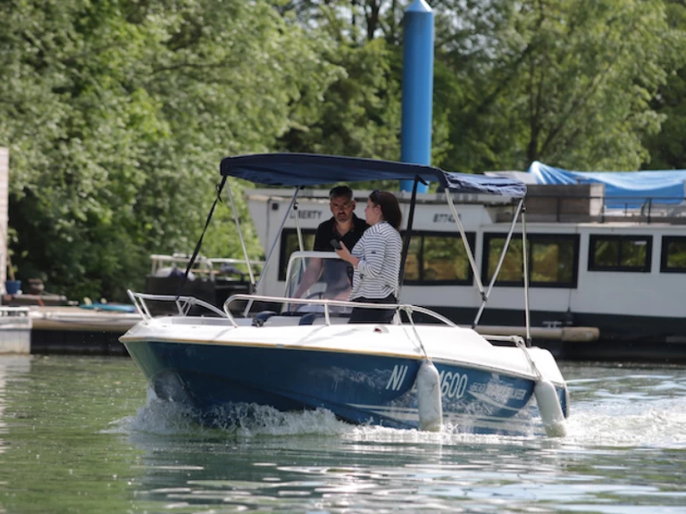 Vermietung Motorboot Quicksilver mit Führerschein