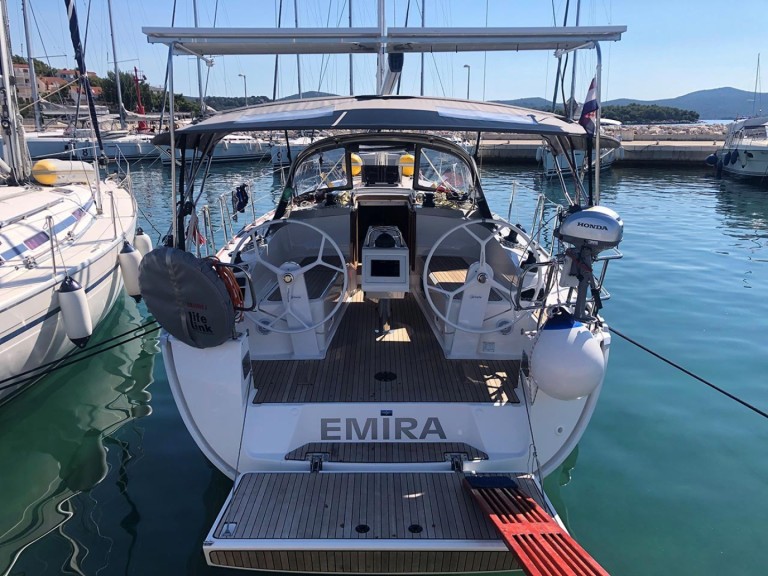 Segelboot mit oder ohne Skipper Bavaria mieten in Jezera