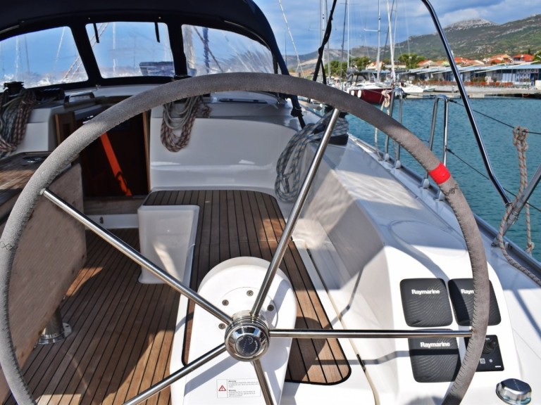 Ein Bavaria Cruiser 46 mieten in Kaštela