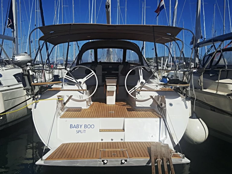 Ein Elan Impression 45 mieten in Novi Vinodolski