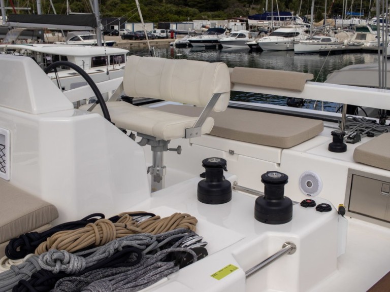 Dufour Dufour Catamarans 48 Sail mieten Primošten