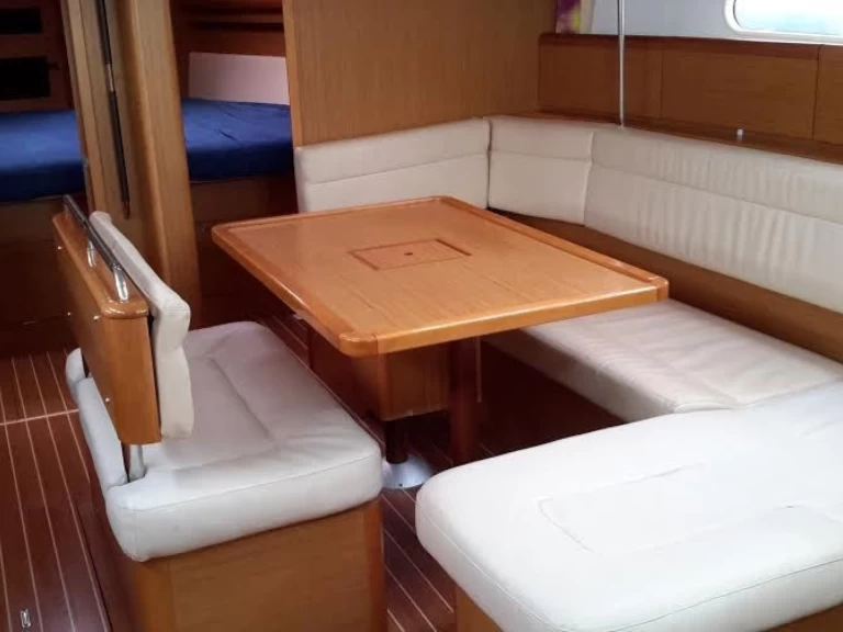 Boot mieten Álimos günstig Sun Odyssey 44i