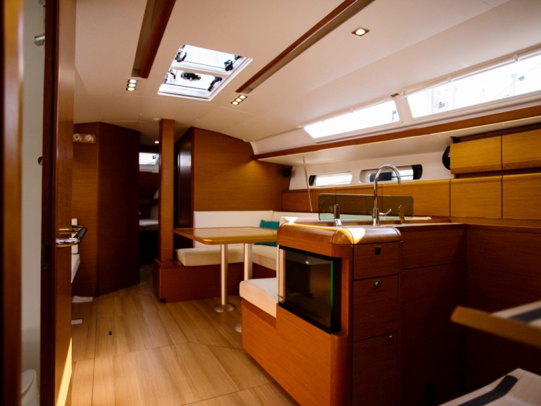 Jeanneau Sun Odyssey 449 mieten Álimos