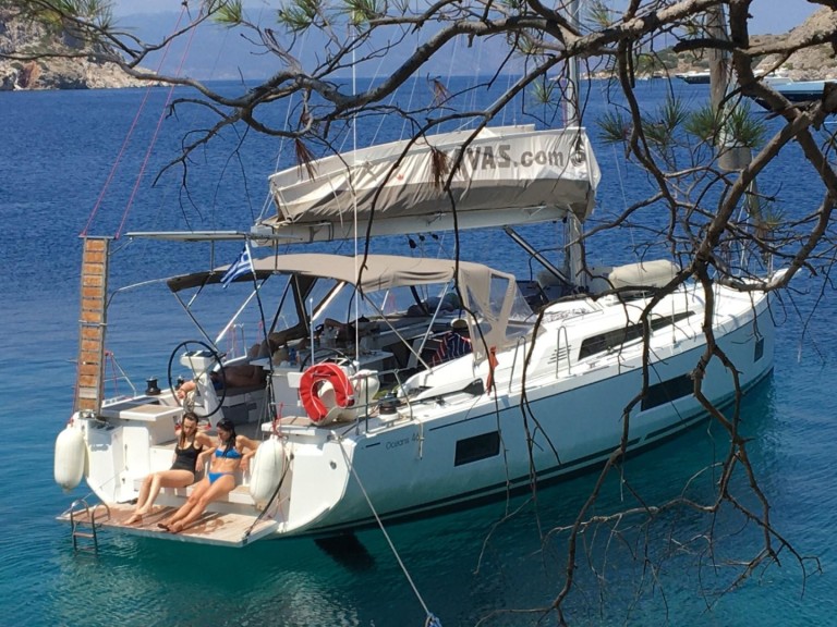 Ein Bénéteau Oceanis 46.1 mieten in Lefkáda