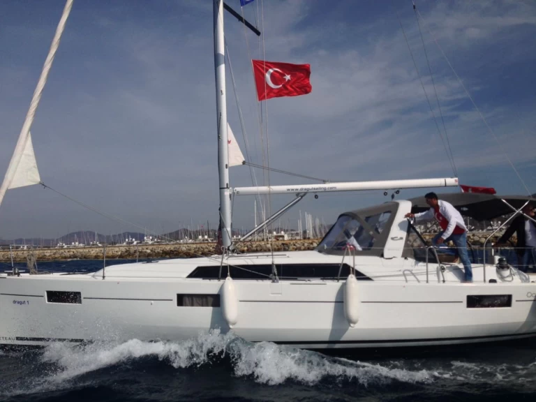 Bénéteau Oceanis 41.1 mieten Göcek