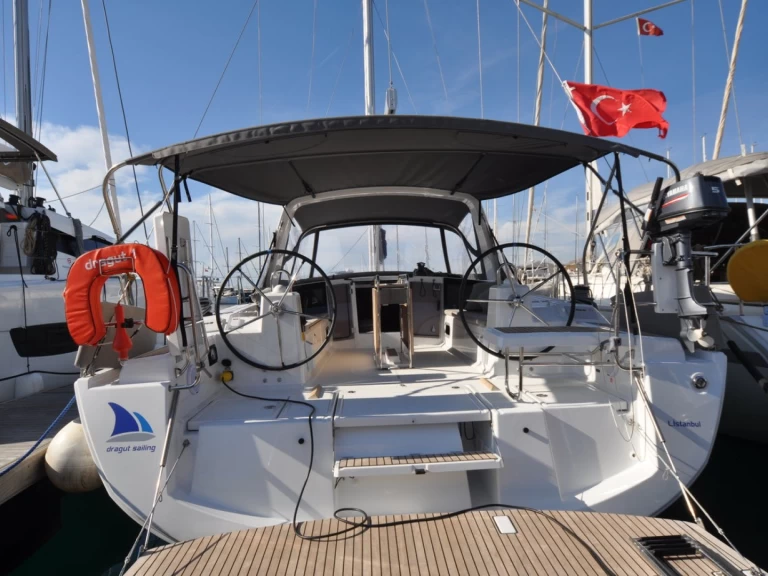 YachtCharter in Göcek - Bénéteau Oceanis 41.1 auf SamBoat