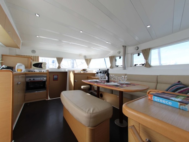 Ein Lagoon Lagoon 420 mieten in Álimos