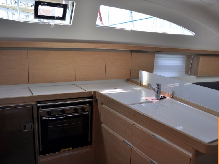 Elan Impression 45 mieten Izola