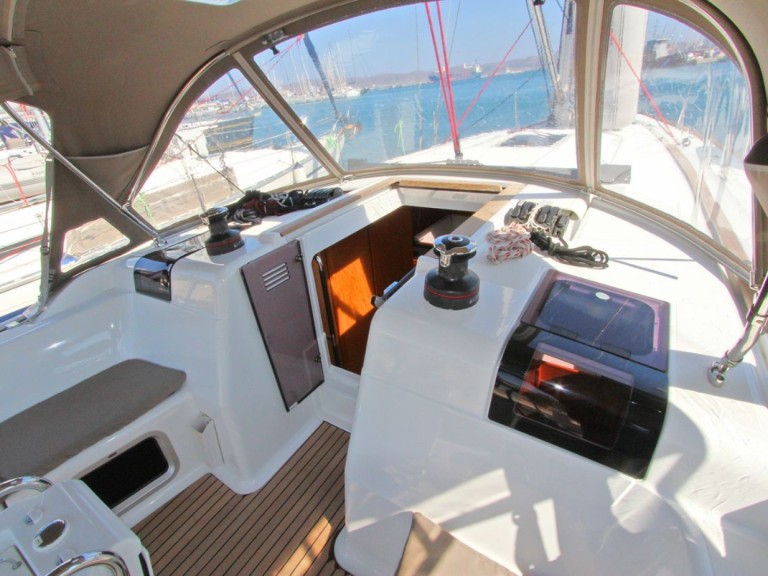 YachtCharter in Lavrion - Jeanneau Sun Odyssey 449 auf SamBoat