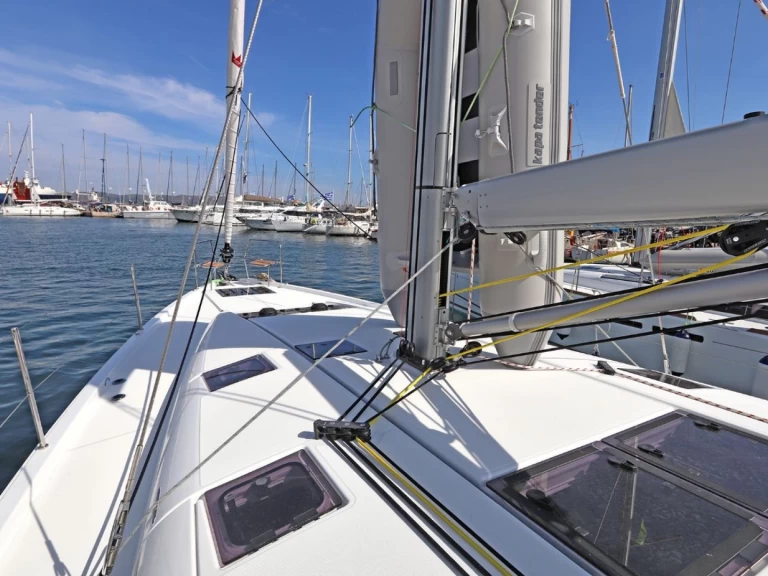 Ein Jeanneau Sun Odyssey 490 mieten in Lavrion