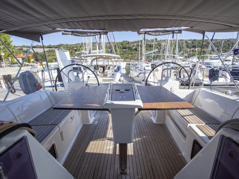 Segelboot mit oder ohne Skipper Dufour mieten in Pula