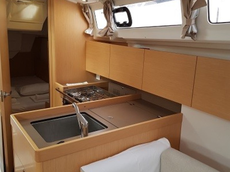 Segelboot mieten in Trogir - Bénéteau Oceanis 35.1