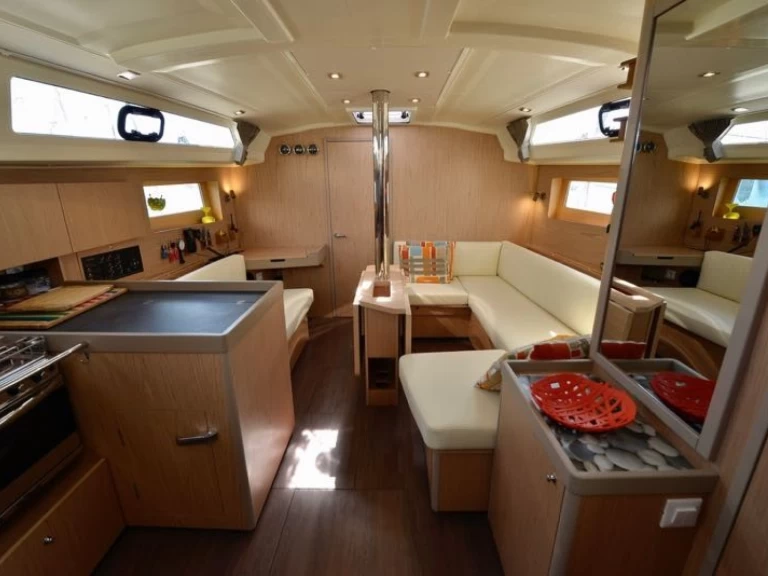 Vermietung Segelboot Bénéteau mit Führerschein