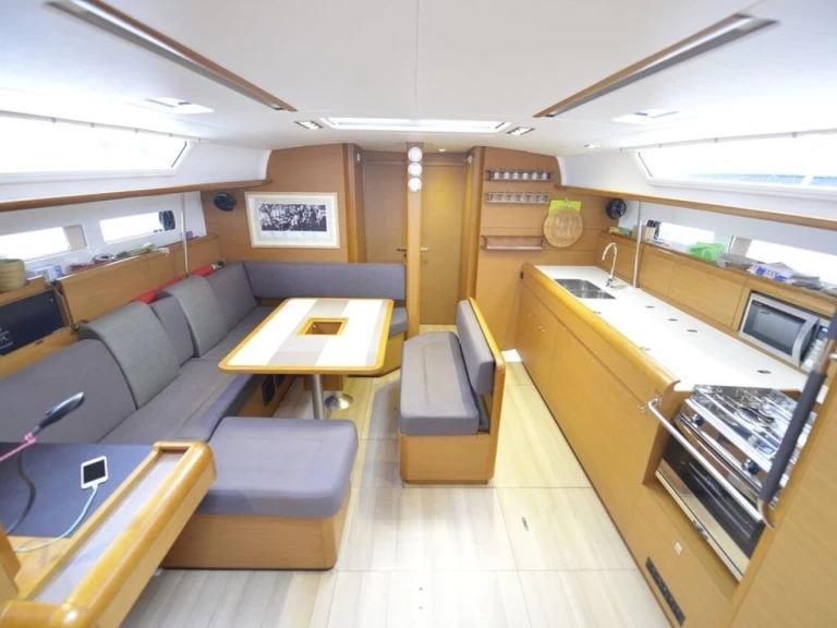 Segelboot mit oder ohne Skipper Jeanneau mieten in Cecina