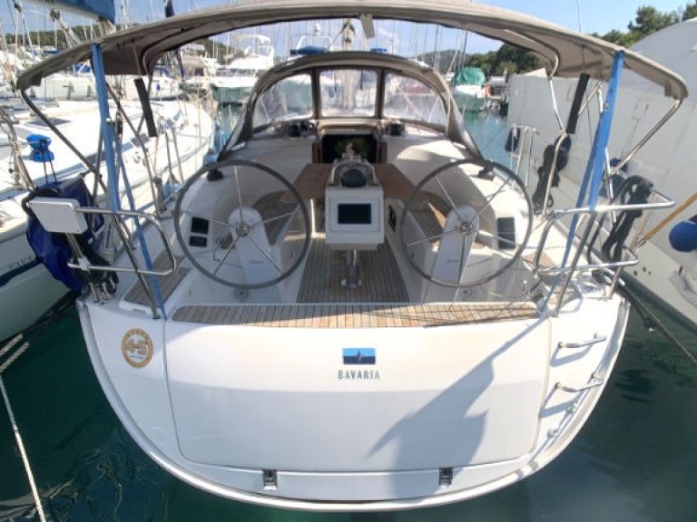 Ein Bavaria Cruiser 34 mieten in Marina Frapa