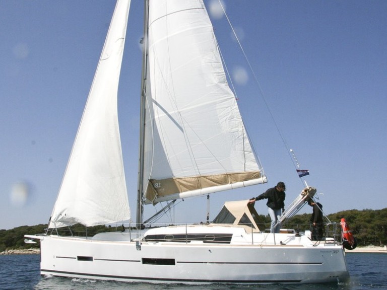 Bootsverleih Dufour Dufour 382 Grand Large Rogoznica Samboat